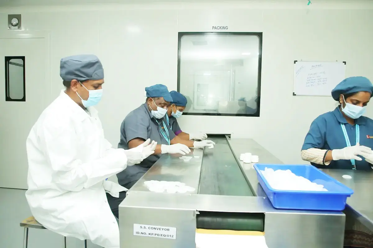 Liquid filling and capping machine for dermatology products